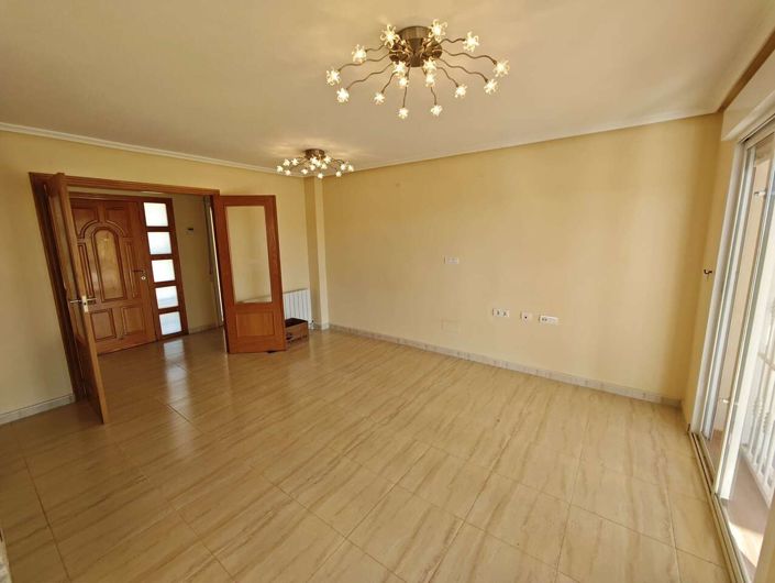 Image No.13-4 Bed Villa for sale