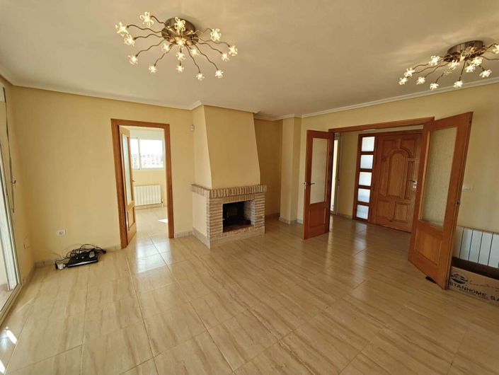 Image No.14-4 Bed Villa for sale