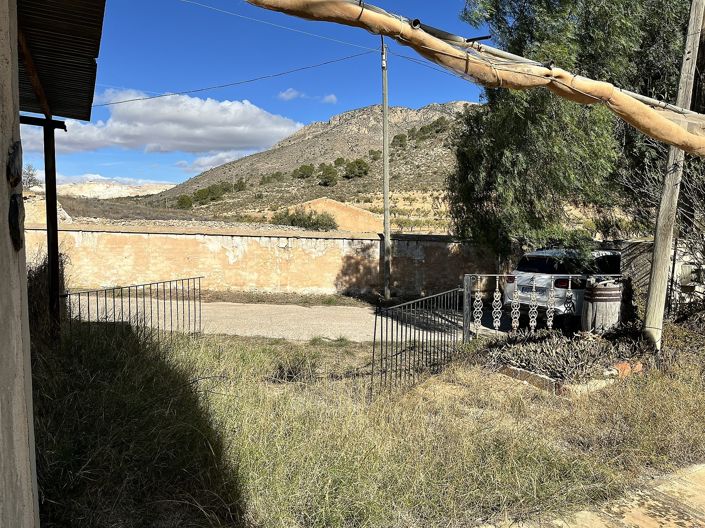 Image No.37-4 Bed Country House for sale