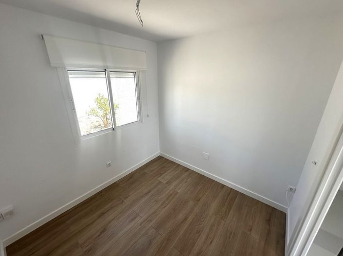 Image No.20-3 Bed Villa for sale