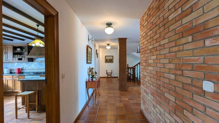 Image No.13-4 Bed Villa for sale