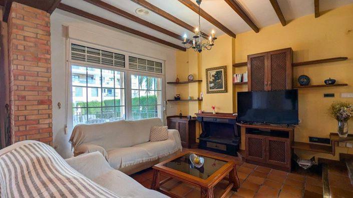 Image No.15-4 Bed Villa for sale