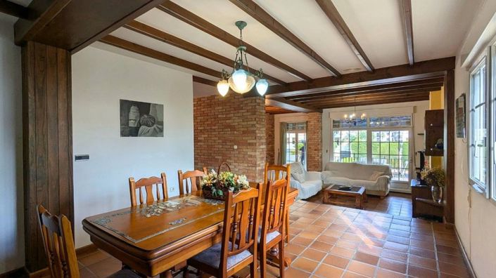 Image No.18-4 Bed Villa for sale