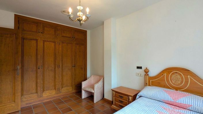 Image No.30-4 Bed Villa for sale