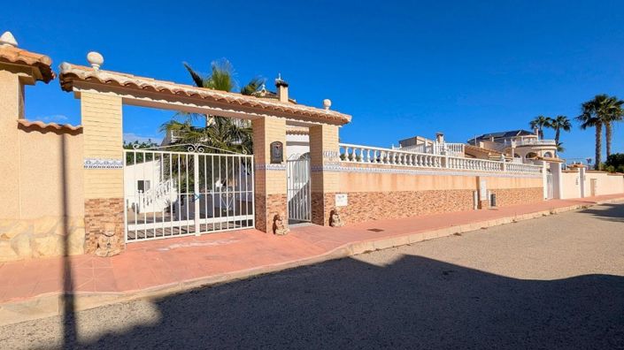 Image No.11-3 Bed Villa for sale