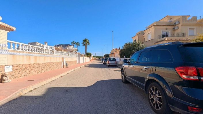 Image No.12-3 Bed Villa for sale