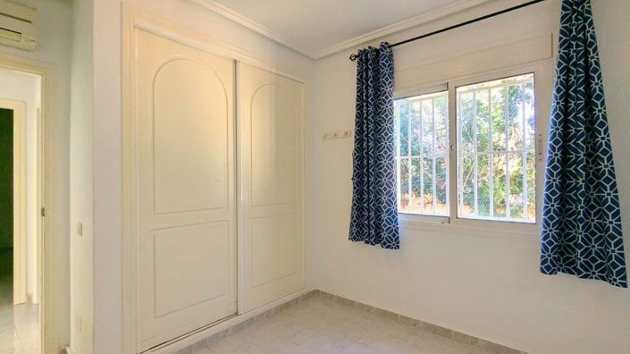 Image No.19-3 Bed Villa for sale