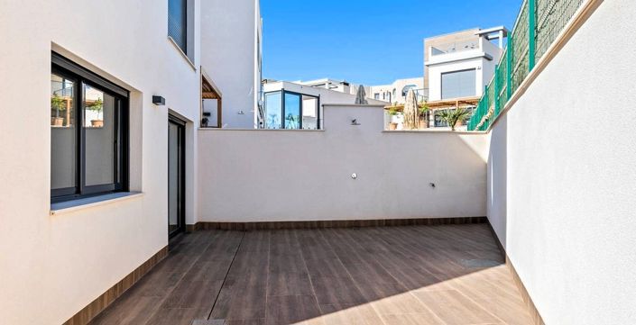 Image No.27-2 Bed Villa for sale