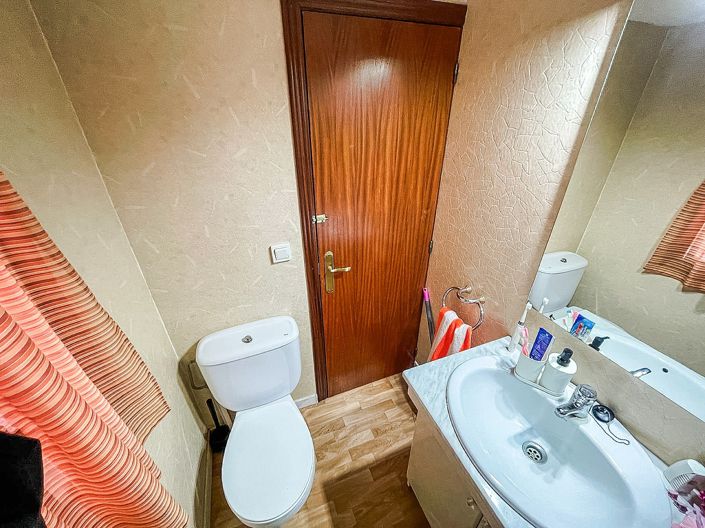 Image No.27-2 Bed Country House for sale