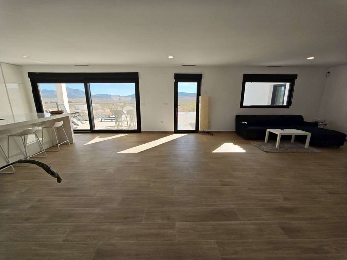 Image No.48-4 Bed Villa for sale