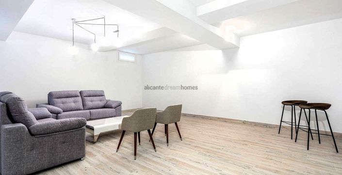 Image No.28-Villa de 5 chambres à vendre à Los Montesinos