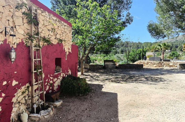 Image No.39-3 Bed Country House for sale