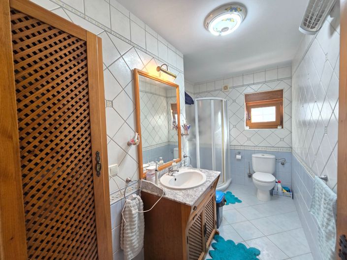 Image No.44-5 Bed Villa for sale