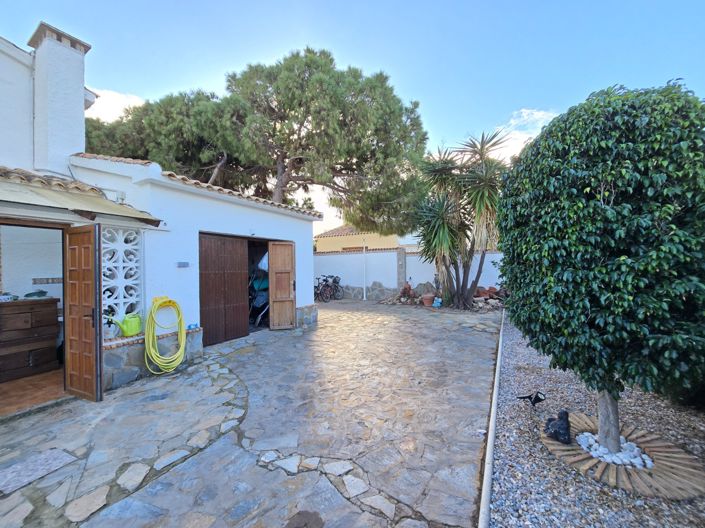 Image No.6-5 Bed Villa for sale