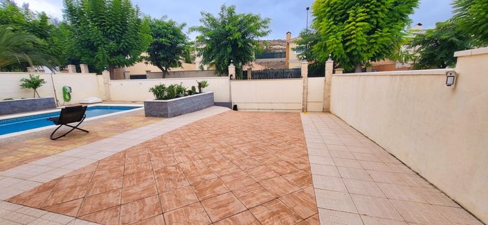 Image No.10-3 Bed Villa for sale