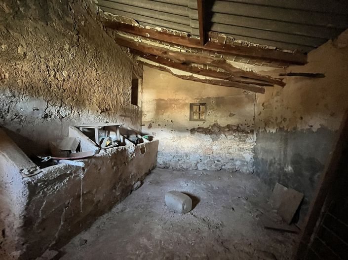 Image No.22-4 Bed Country House for sale