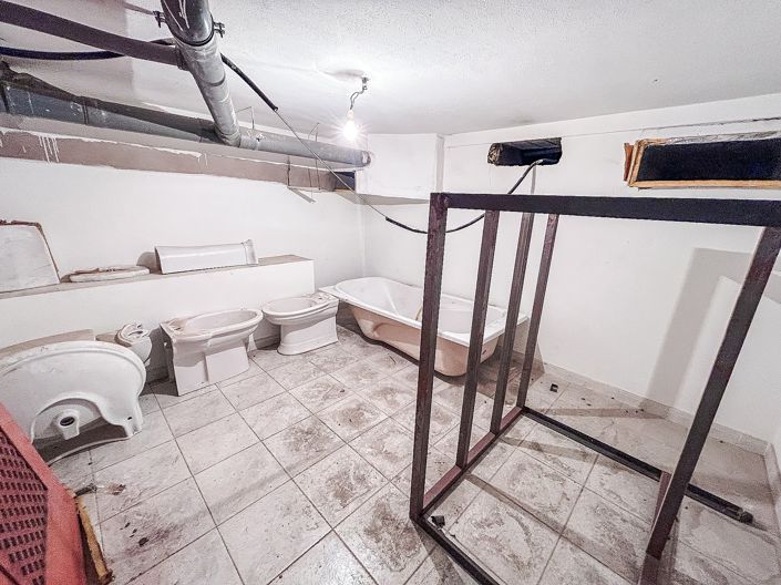 Image No.15-Commercial for sale