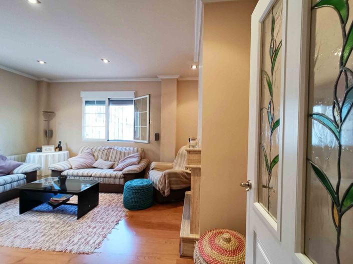 Image No.11-4 Bed Townhouse for sale