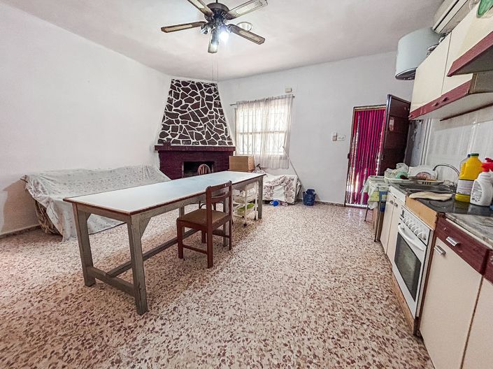Image No.19-4 Bed Country House for sale