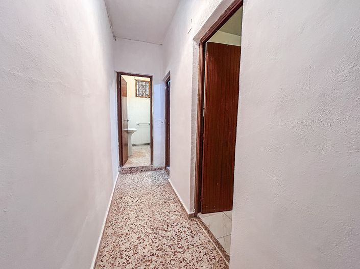 Image No.23-4 Bed Country House for sale