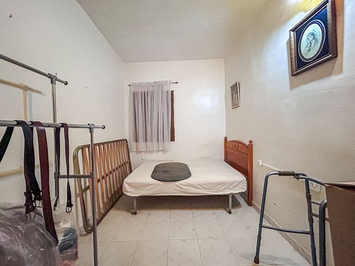 Image No.25-4 Bed Country House for sale