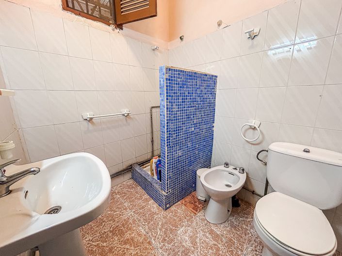 Image No.26-4 Bed Country House for sale