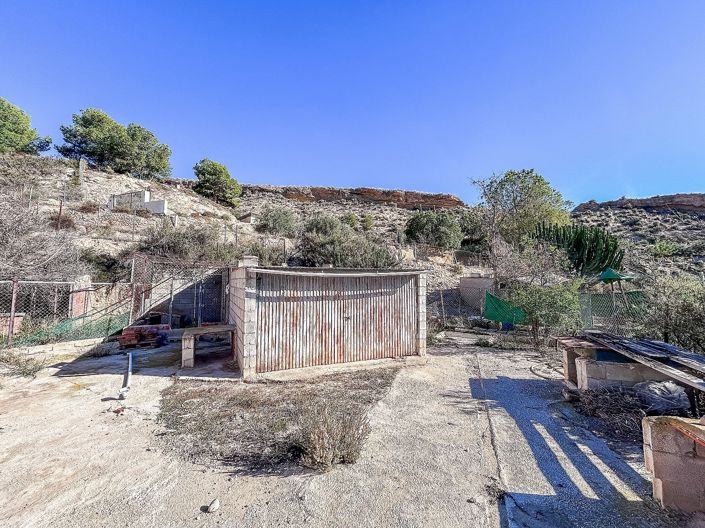 Image No.27-4 Bed Country House for sale