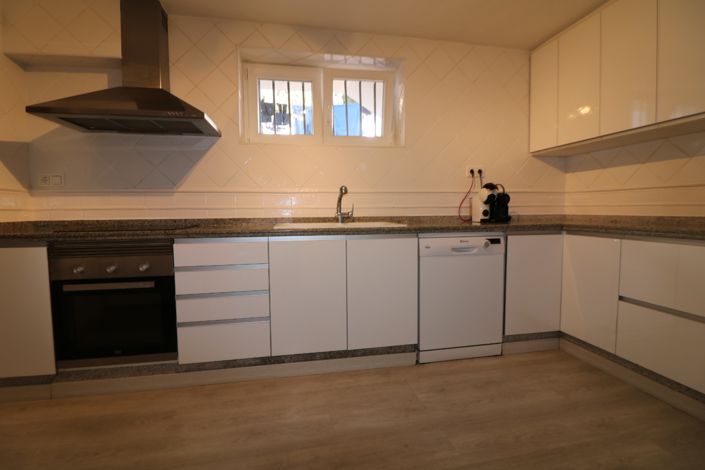 Image No.15-5 Bed Villa for sale