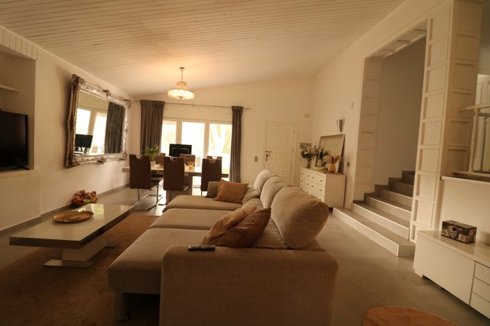 Image No.5-5 Bed Villa for sale