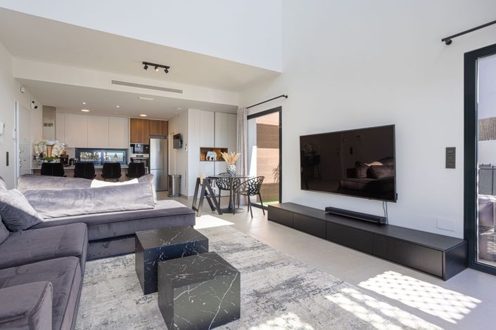 Image No.10-4 Bed Villa for sale