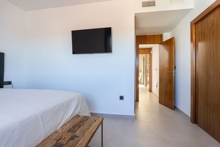 Image No.22-4 Bed Villa for sale