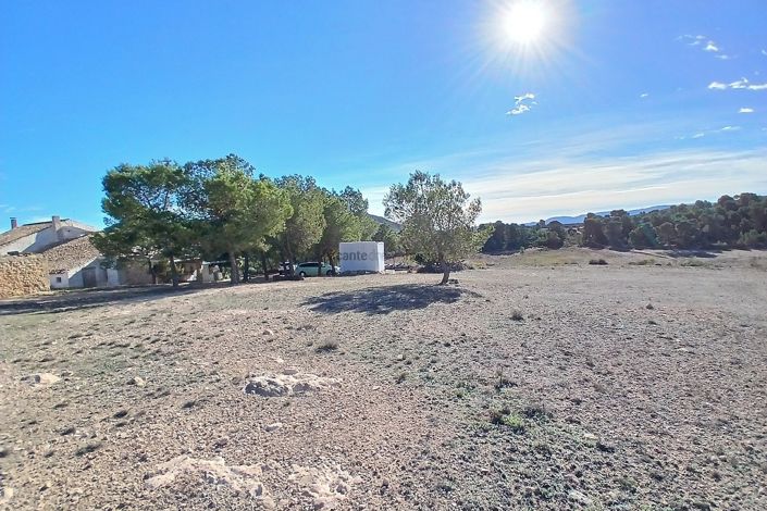 Image No.10-6 Bed Country House for sale