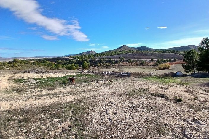 Image No.17-6 Bed Country House for sale