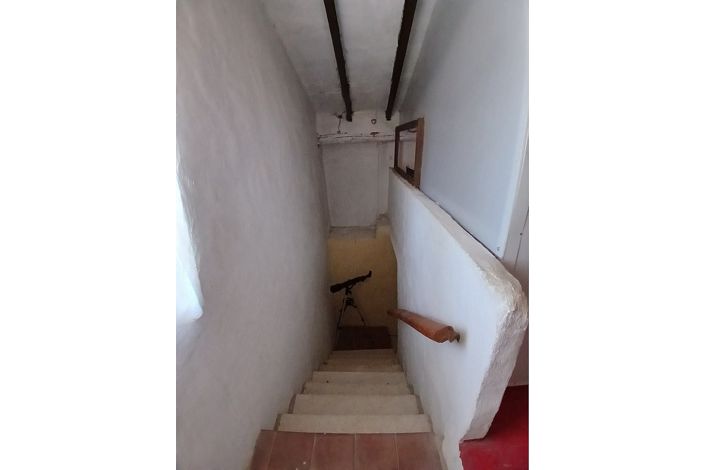 Image No.23-6 Bed Country House for sale