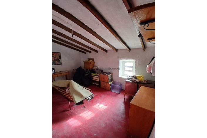 Image No.26-6 Bed Country House for sale