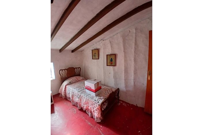 Image No.30-6 Bed Country House for sale