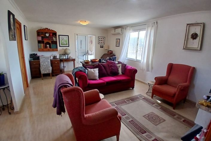 Image No.24-3 Bed Country House for sale