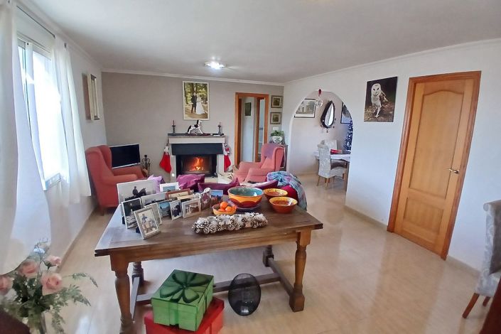 Image No.28-3 Bed Country House for sale
