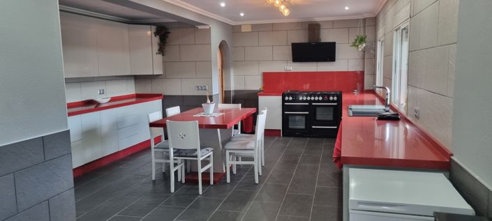 Image No.12-6 Bed Villa for sale