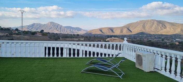 Image No.24-6 Bed Villa for sale