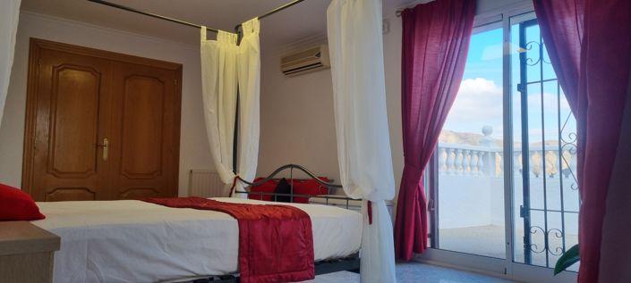 Image No.49-6 Bed Villa for sale