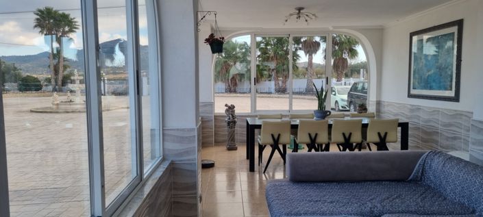 Image No.8-6 Bed Villa for sale