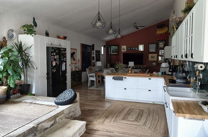 Image No.17-4 Bed Country House for sale