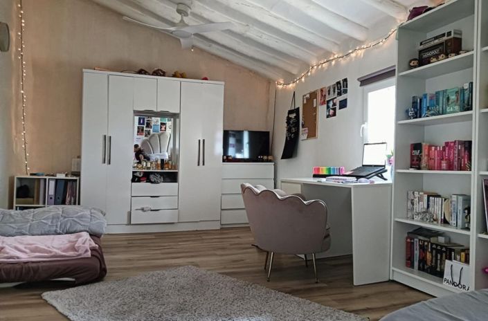 Image No.26-4 Bed Country House for sale