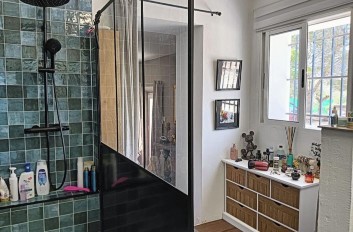 Image No.29-4 Bed Country House for sale