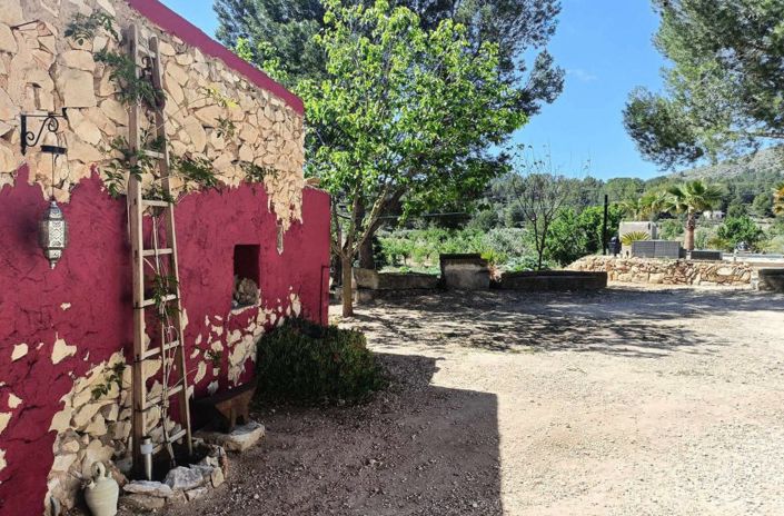 Image No.39-4 Bed Country House for sale