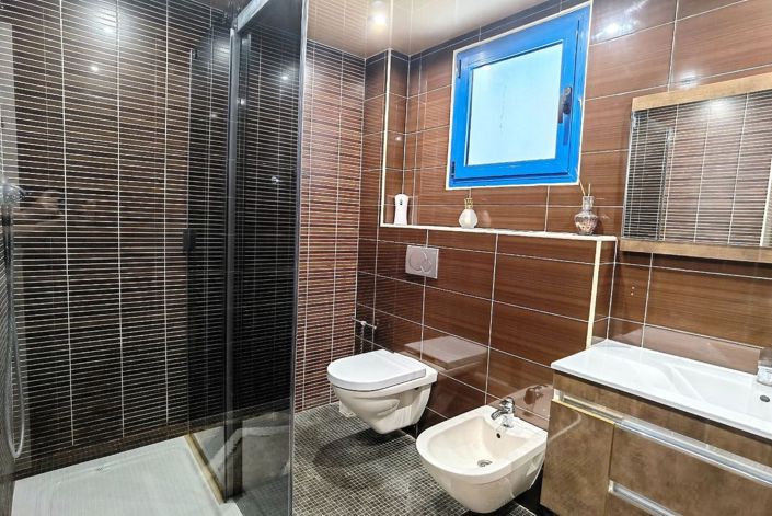 Image No.36-5 Bed Villa for sale