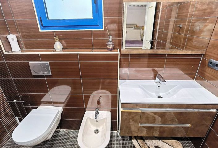 Image No.37-5 Bed Villa for sale