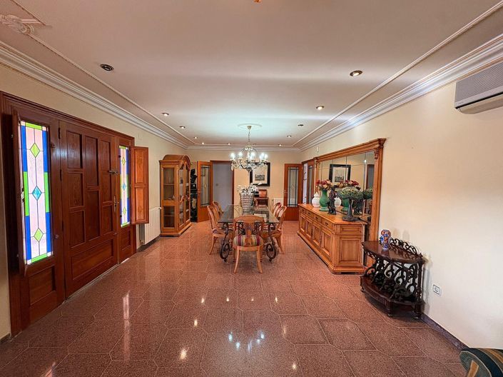 Image No.10-3 Bed Villa for sale