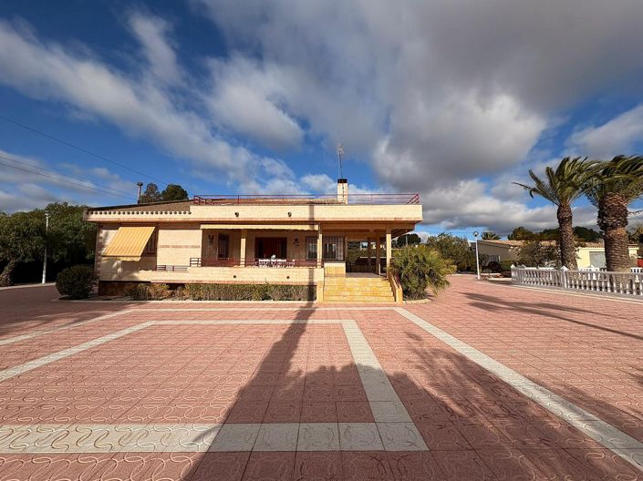 Image No.6-3 Bed Villa for sale